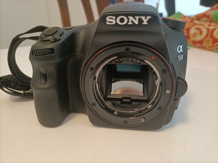 Sony A58 + DT 18-55mm SAM II + acc Digitalkamera