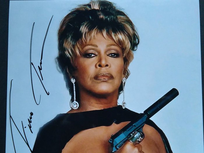 James Bond 007: GoldenEye - Signed by Tina Turner (+) - Title Song Performer - Autograph, Photo with COA