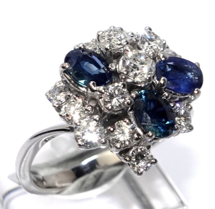 Ring - 18 kraat Hvidguld -  2.06ct. tw. Diamant (Natur)  - Safir - Gratis størrelsesændring EU50-60