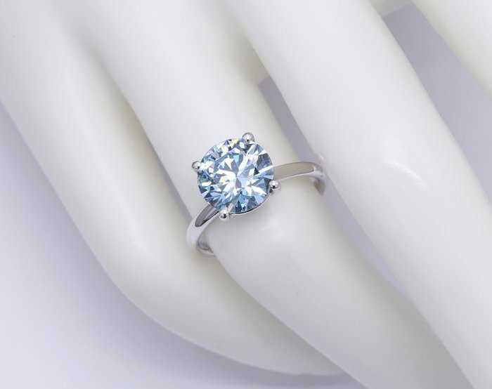 Ring - 18 kraat Hvidguld -  311ct tw Blå Diamant (Laboratoriedyrket diamant i fancy farver) - Fancy Vivid Blue - VS1