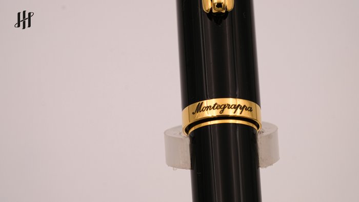 Montegrappa - Executive - Black  Gold (ISZXTBBY) - Kuglepen