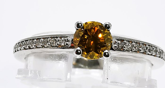 Ring - 18 kraat Hvidguld -  0.46ct. tw. Gul Diamant (Naturfarvet) - Diamant