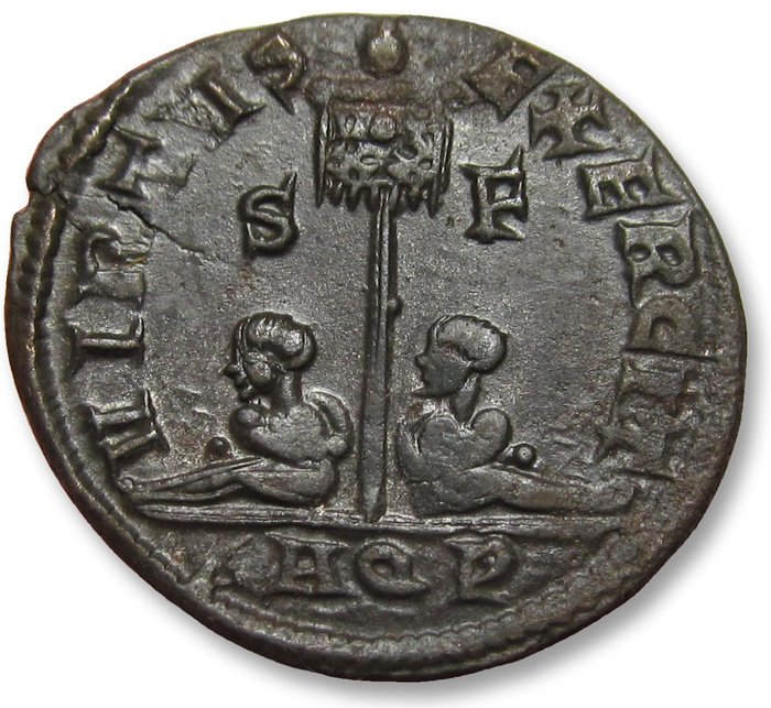 Romarriket Constantine I (AD 306-337) Follis Aquileia mint circa 320 AD - mintmark AQP - VIRTVS EXERCIT