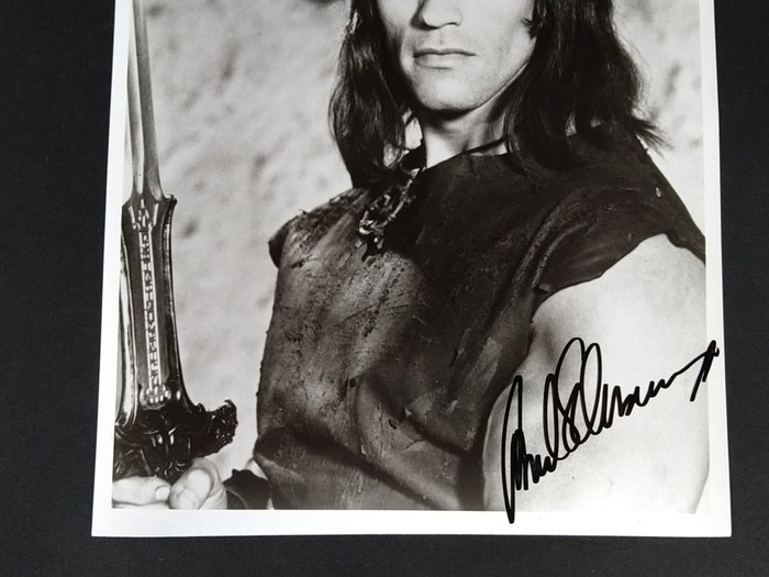 Conan the Barbarian - Arnold Schwarzenegger "Conan" - Signed Photo with LOA