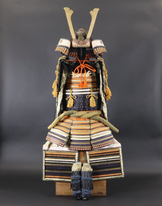 Rustning - Japan - Samurai-rustning i fuld størrelse Kacchu 甲冑 - 20. århundrede