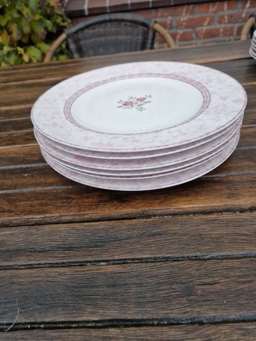 Johnson Brothers - Middagssæt til 6 (12) - Rose Damask - Porcelæn - Luksus spisning