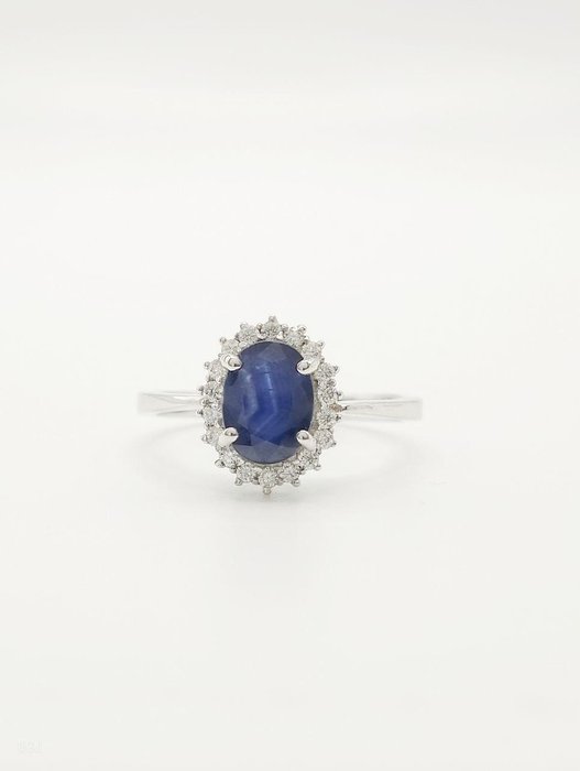 Ingen mindstepris - Cocktailring - 18 kraat Hvidguld -  1.32ct. tw. Safir - Diamant