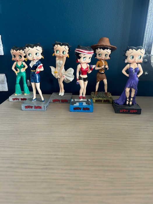 KFS FS TM Hearst/FS - Betty Boop - Lot de 6 figurines en résine Betty Boop