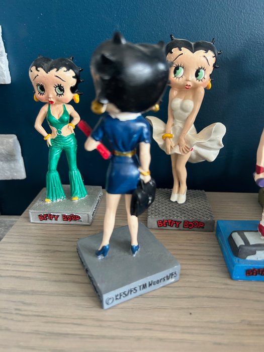 KFS FS TM Hearst/FS - Betty Boop - Lot de 6 figurines en résine Betty Boop