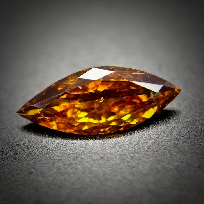 Ingen mindstepris - 1 pcs Diamant  (Naturfarvet)  - 032 ct - Marquise - Fancy vivid Gullig Orange - I2 - Antwerp Laboratory for Gemstone Testing (ALGT)