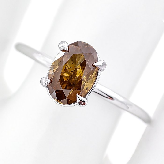 Ring - 14 karat Hvidguld -  0.81ct. tw. Orange Diamant (Naturfarvet)