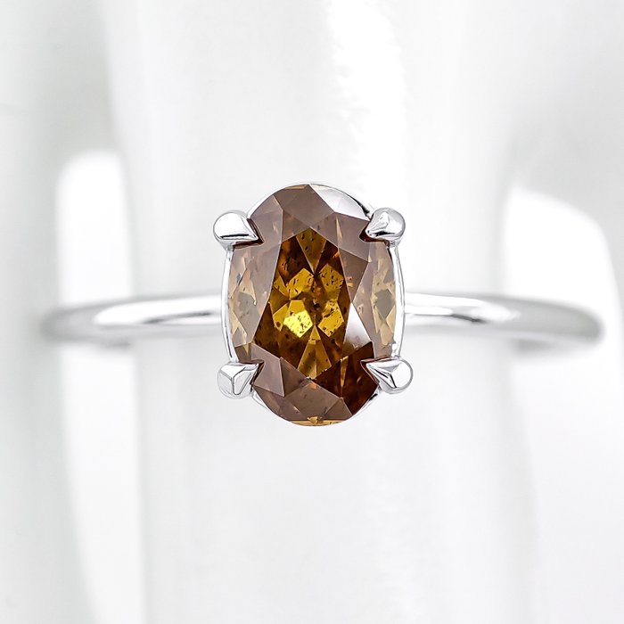 Ring - 14 karat Hvidguld -  0.81ct. tw. Orange Diamant (Naturfarvet)