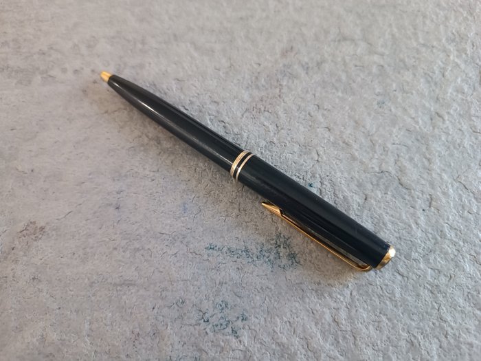 Montblanc - Bolígrafo Montblanc Classic de resina negra - Pen