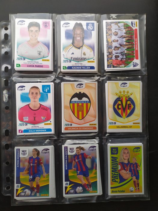 Panini - Liga F 2023/24 - Femenina con 10 cromos premium - 1 Empty album + complete loose sticker set