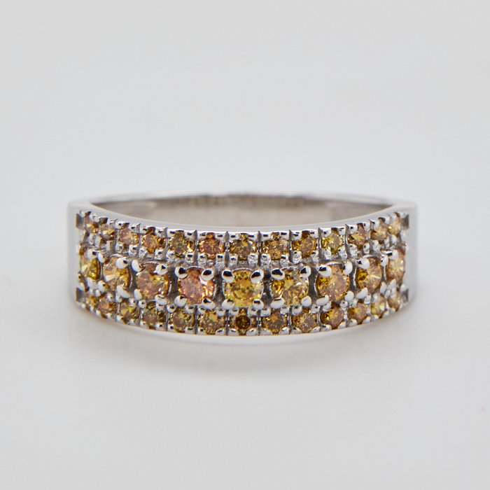 Ring 14 kt. -  0.56ct. tw. Diamant (Naturfarvet)