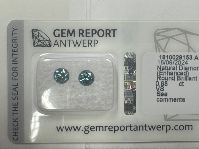 Ingen mindstepris - 3 pcs Diamant  (Farvebehandlet)  - 0.88 ct - Rund - Fancy intense Blå, Grønlig - VS1, VS2 - Gem Report Antwerp (GRA)