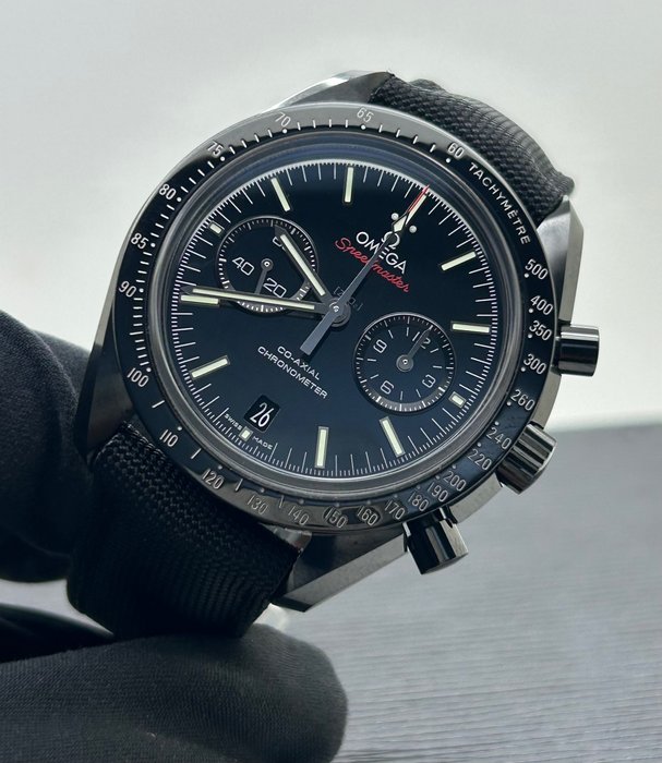 Omega - Speedmaster Moonwatch Dark Side Of The Moon - 311.92.44.51.01.003 - Mænd - 2011-nu