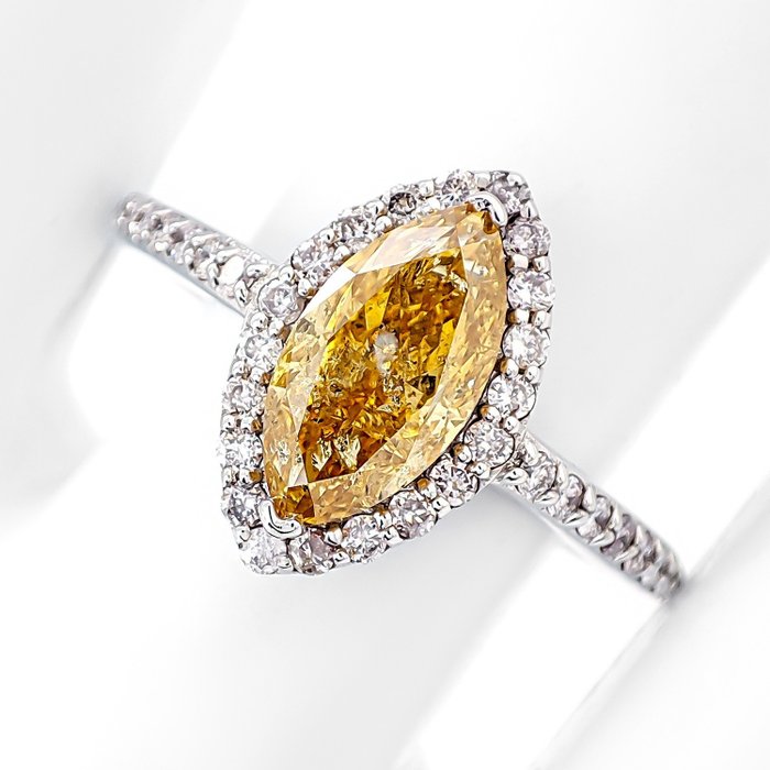 Ring - 14 karat Hvidguld -  1.77ct. tw. Gul Diamant (Naturfarvet) - Diamant