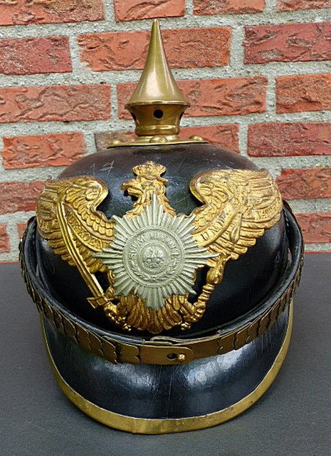 Tyskland - Militær hjelm - Pickelhaube Garde - 1900