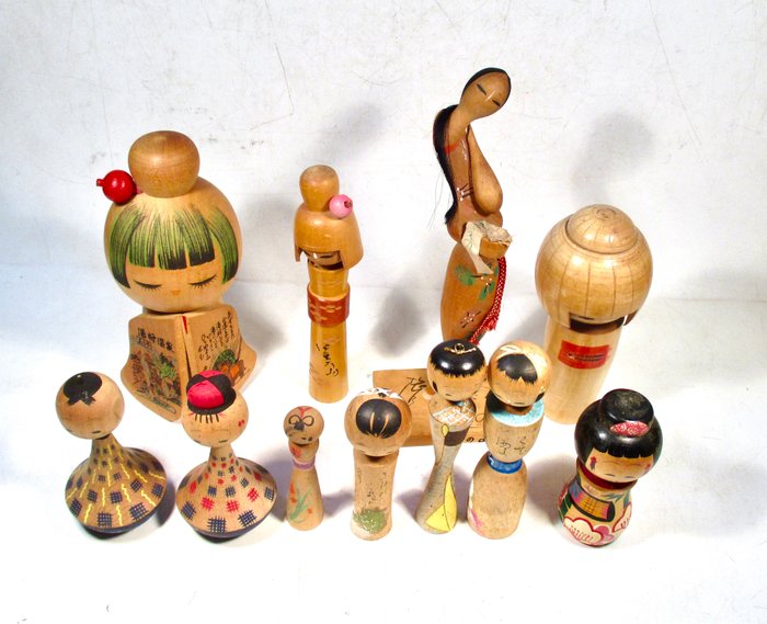 unknown  - Dukke mixed Vintage Kokeshi dolls - 1960-1970 - Japan