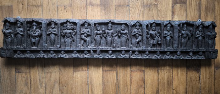 Skulptur, Panneau indien avec les dieux Vishnu - 92 cm - 16.8 cm - Træ