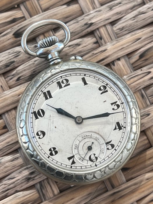 Montre gousset / de poche - Boîtier sculpté - pocket watch - 1901-1949