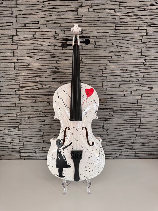 L.M ARTS - Violon Banksy