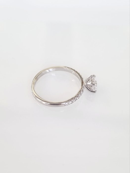 Forlovelsesring - 14 karat Hvidguld -  070ct tw Diamant (Natur)