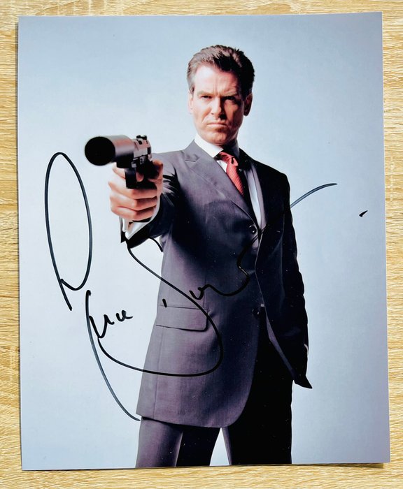 James Bond - Pierce Brosnan, signed with COA