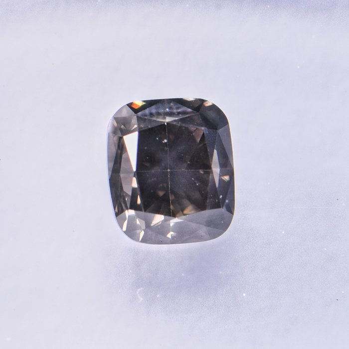 Ingen mindstepris - 1 pcs Diamant  (Naturfarvet)  - 0.61 ct - Pude - Fancy dark Brun Grå - SI1 - International Gemological Institute (IGI)