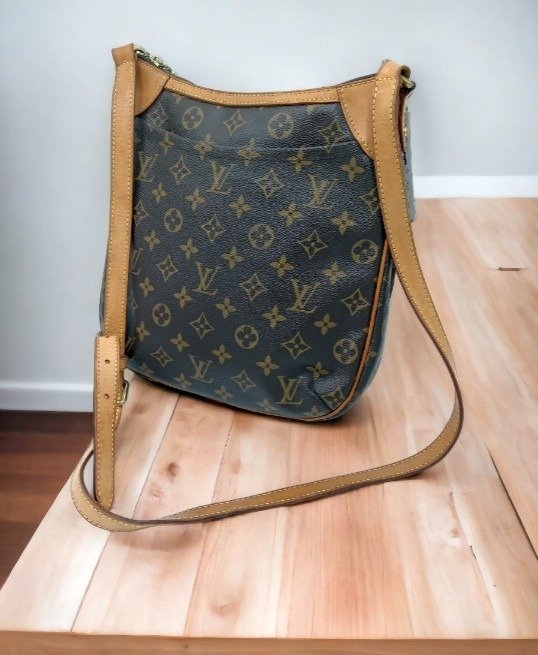 Louis Vuitton - Odeon - Crossbody-taske