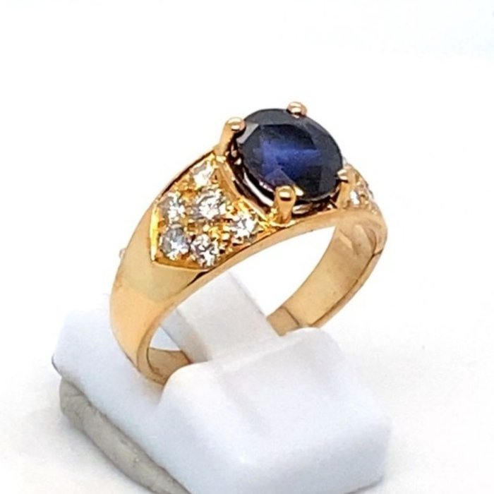 Cocktailring - 18 kraat Gulguld -  2.85ct. tw. Safir - Diamant - Unik Work Sapphire RS57