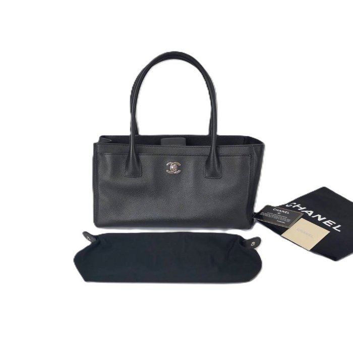 Chanel - Executive Black - Mulepose