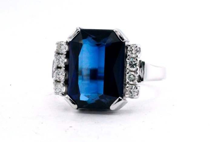 Ingen mindstepris - Ring - 14 karat Hvidguld -  10.50ct. tw. Safir - Diamant