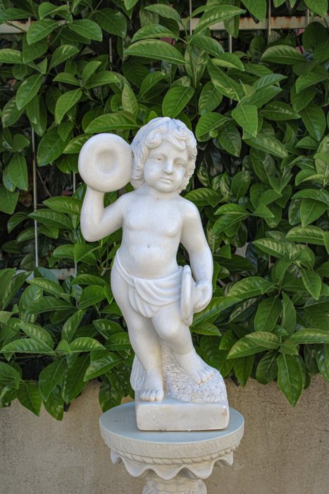 Skulptur "fanciullo che suona" - 59 cm - Hvid statuer marmor