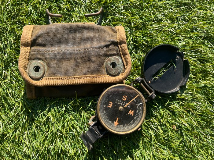 Amerikas Forenede Stater - WW2 US Army M-1938 Lensatic Compass + bæretaske - fungerer - Infanteri - Luftbåren - Militærudstyr - 1944