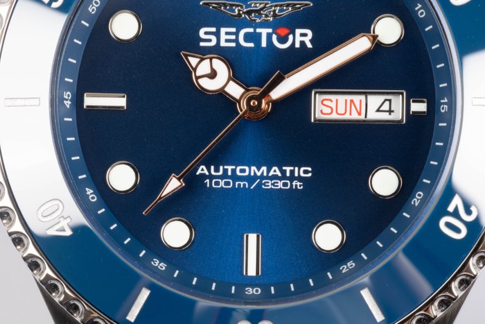 Sector - 230 - Automatic - Day  Date - 100 m - 43 mm - Ingen mindstepris - Mænd - 2020+