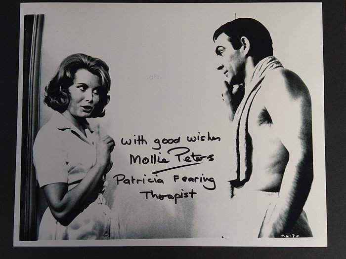 James Bond 007: Thunderball - Mollie Peters (+) "Patricia Fearing" - Autograph, Photo with COA