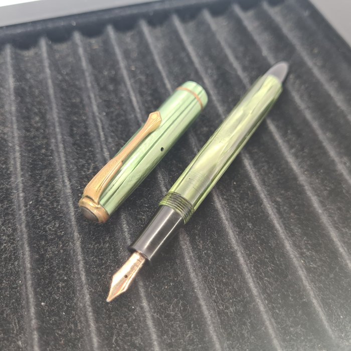 Boston - Green marbled - 14k solid gold nib (flex) - 1950's - Fyldepen