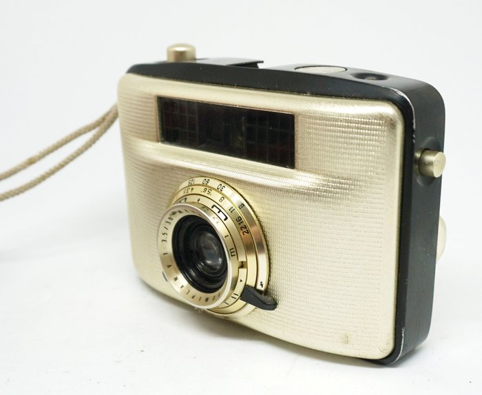 Zeiss Ikon Penti Black/gold with case Analogt kamera