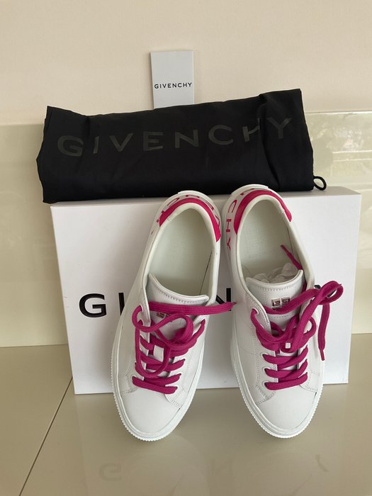 Givenchy - Flade sko - Størelse: Shoes / EU 39