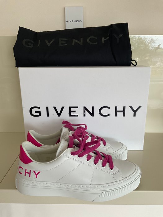 Givenchy - Flade sko - Størelse: Shoes / EU 39