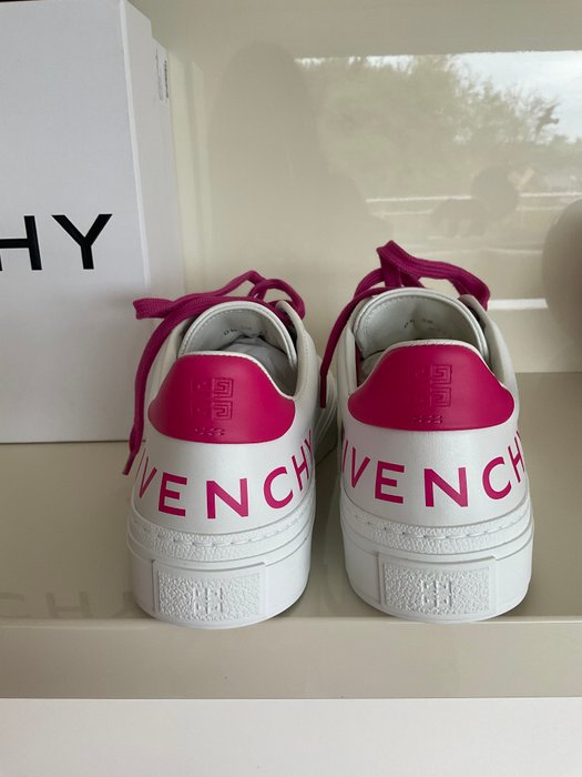 Givenchy - Flade sko - Størelse: Shoes / EU 39