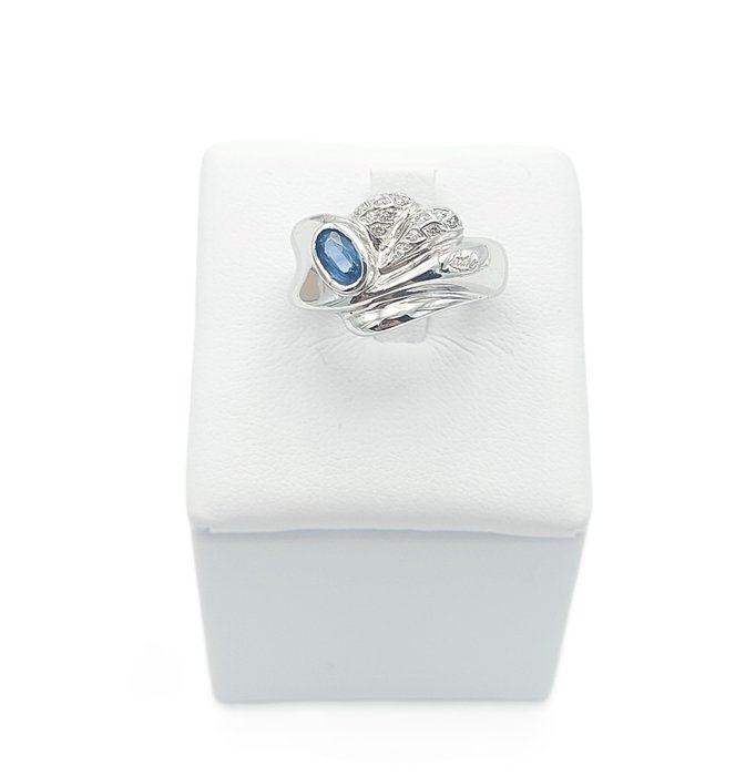 Recarlo - Ring - 18 kraat Hvidguld -  0.39ct. tw. Safir - Diamant