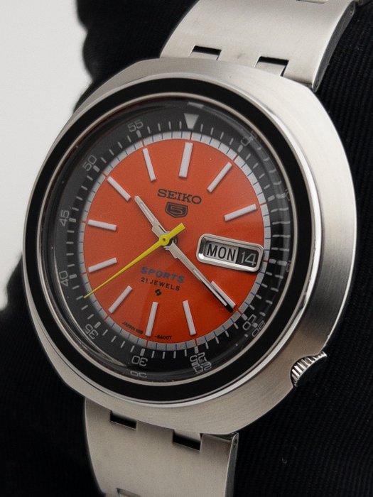 Seiko - UFO Sports - Ingen mindstepris - 6119-6400 - Mænd - 1970-1979