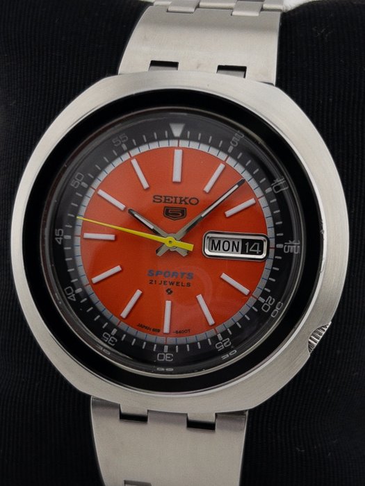 Seiko - UFO Sports - Ingen mindstepris - 6119-6400 - Mænd - 1970-1979