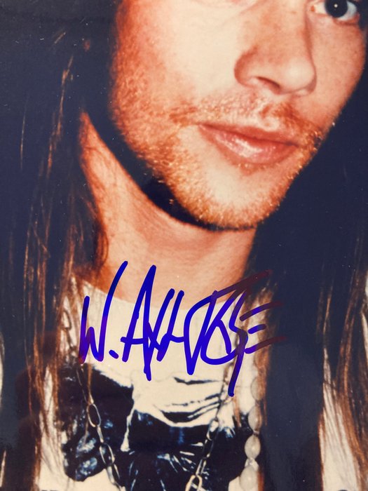 Axl Rose - Signed Photo - 20x25cm - with COA - Photo