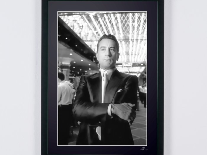 Casino 1995 - Robert De Niro - Portrait - Fine Art Photography - Luxury Wooden Framed 70X50 cm - Limited Edition Nr 02 of 30 - Serial ID 30606 - Original Certificate (COA), Hologram Logo Editor and QR Code - 100% New items.