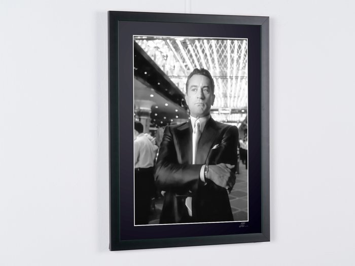 Casino 1995 - Robert De Niro - Portrait - Fine Art Photography - Luxury Wooden Framed 70X50 cm - Limited Edition Nr 02 of 30 - Serial ID 30606 - Original Certificate (COA), Hologram Logo Editor and QR Code - 100% New items.