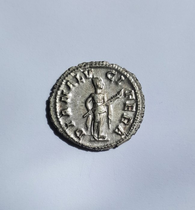 Romarriket. Gordian III (AD 238-244). Denarius AD 241 - DIANA LVCIFERA  (Ingen mindstepris)